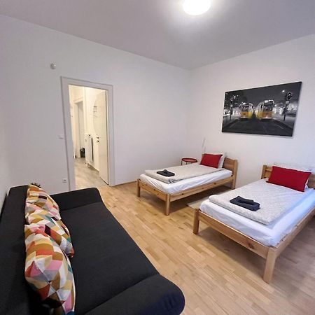 Boutique Family Apartment In The Heart Of City Budapest Luaran gambar