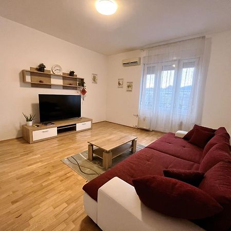 Boutique Family Apartment In The Heart Of City Budapest Luaran gambar