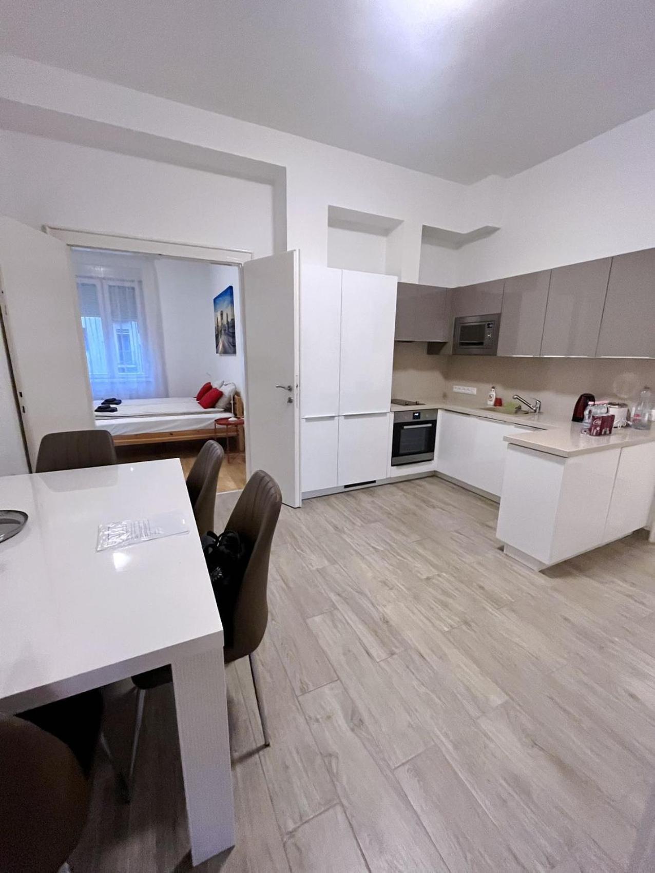 Boutique Family Apartment In The Heart Of City Budapest Luaran gambar