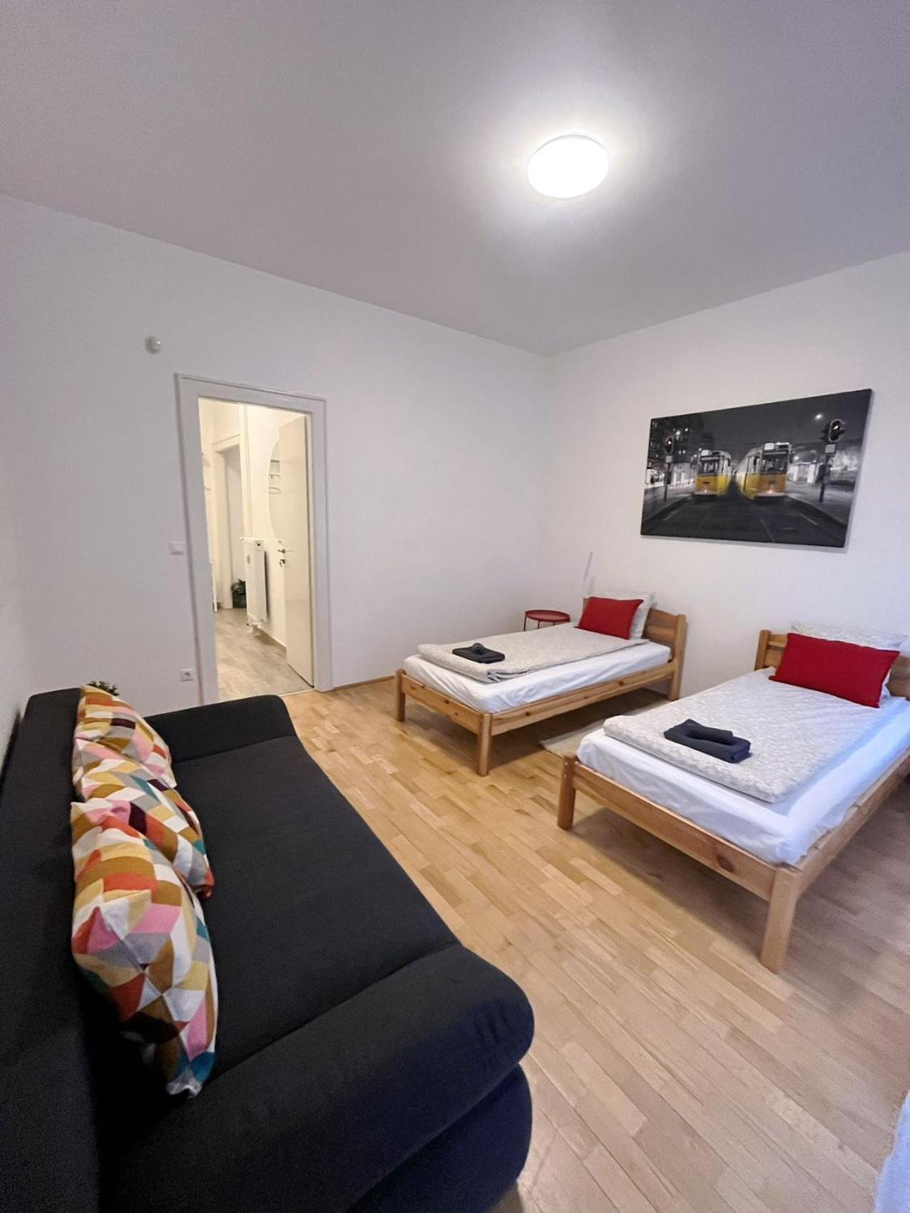 Boutique Family Apartment In The Heart Of City Budapest Luaran gambar