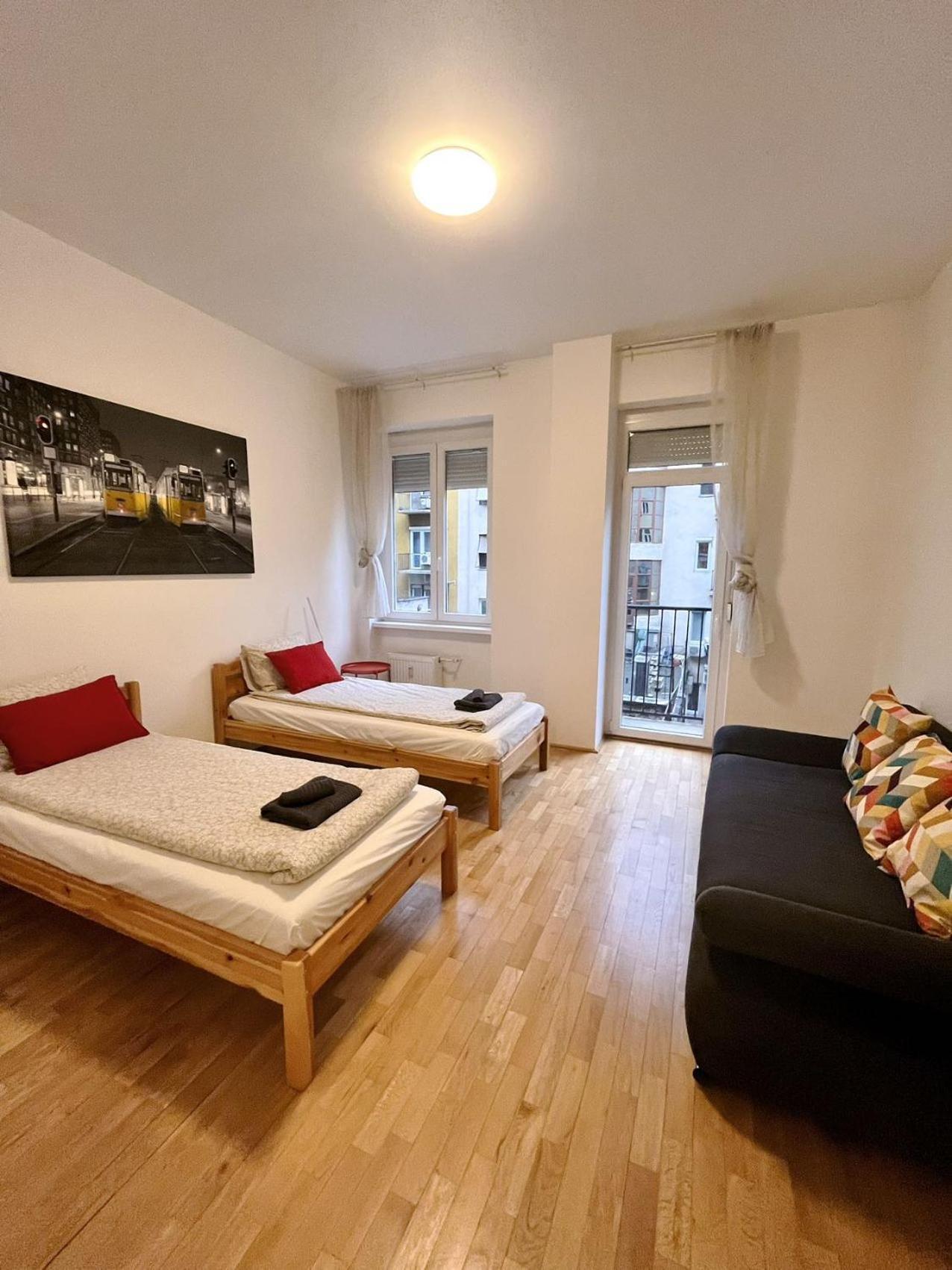 Boutique Family Apartment In The Heart Of City Budapest Luaran gambar