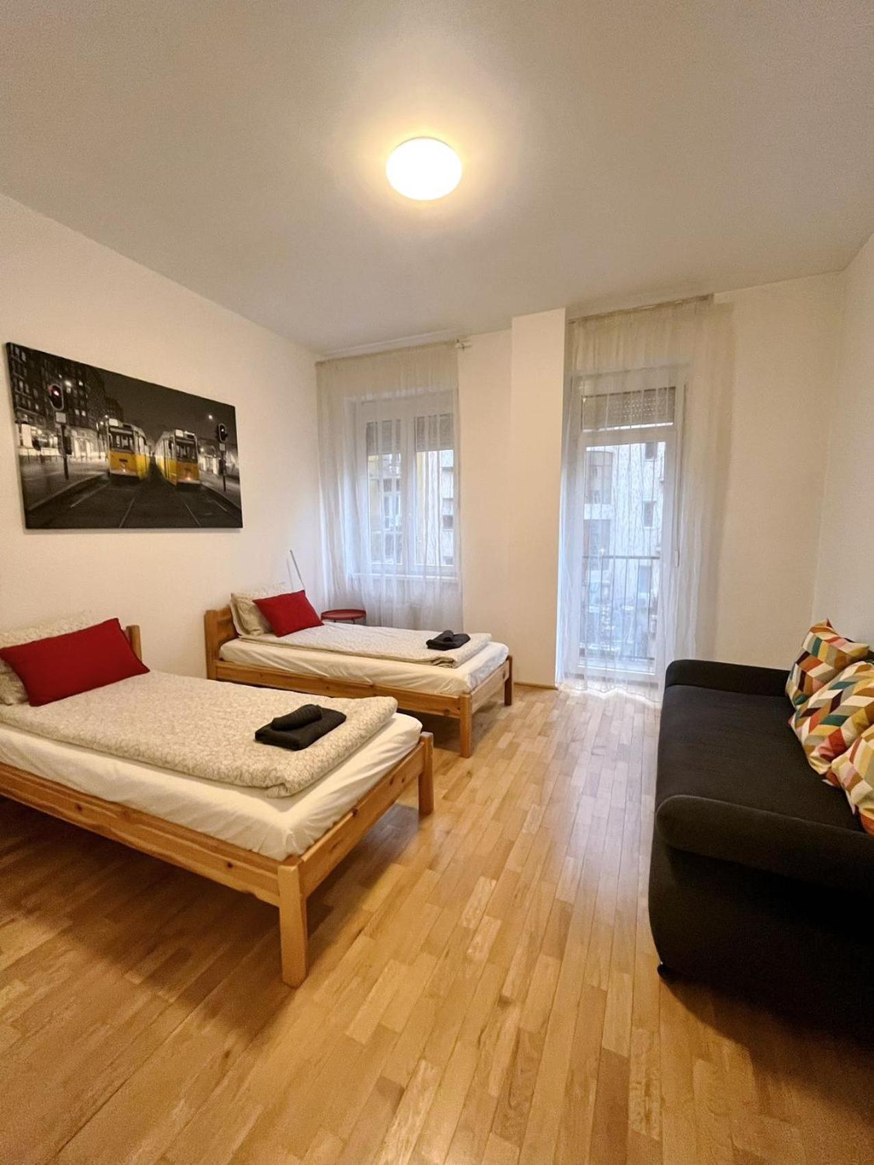 Boutique Family Apartment In The Heart Of City Budapest Luaran gambar