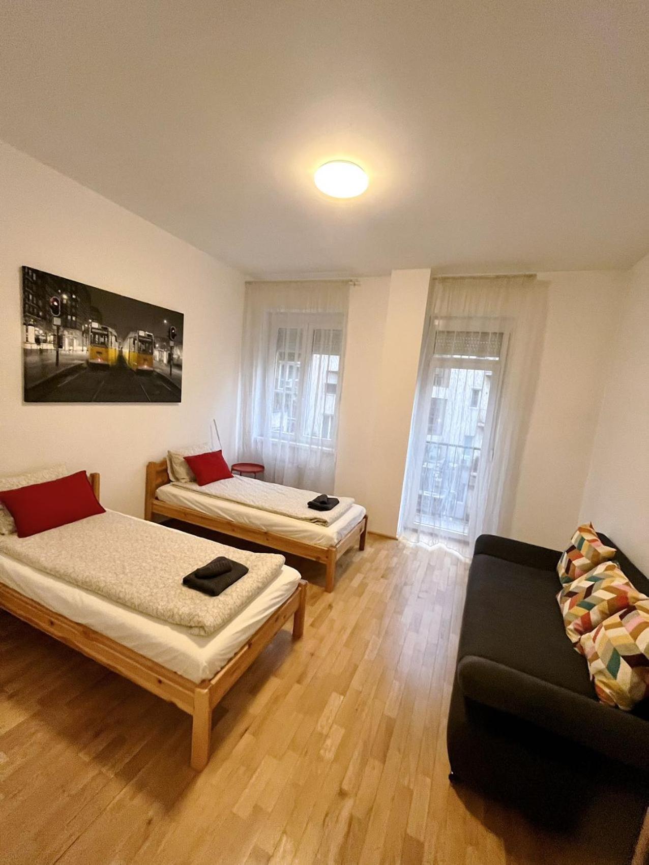 Boutique Family Apartment In The Heart Of City Budapest Luaran gambar